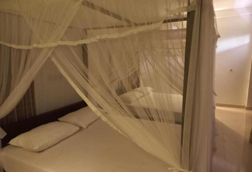 Апартаменты 1 Спальня Вид на Сад, Sea Breeze Guest House