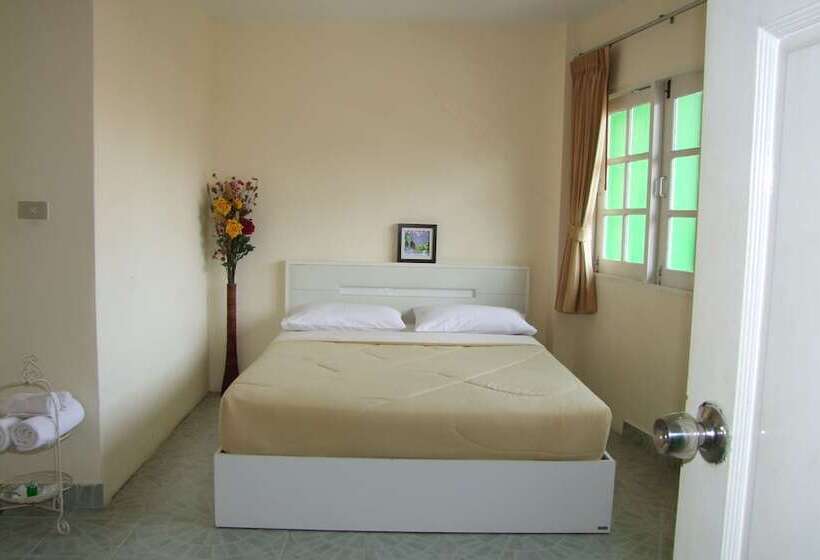 标准间, Aree's House