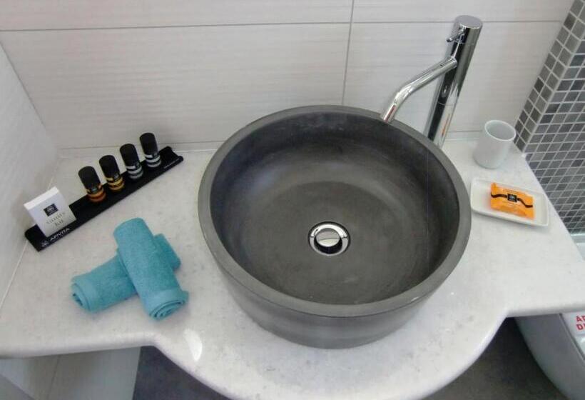 Deluxe Zimmer, Platia