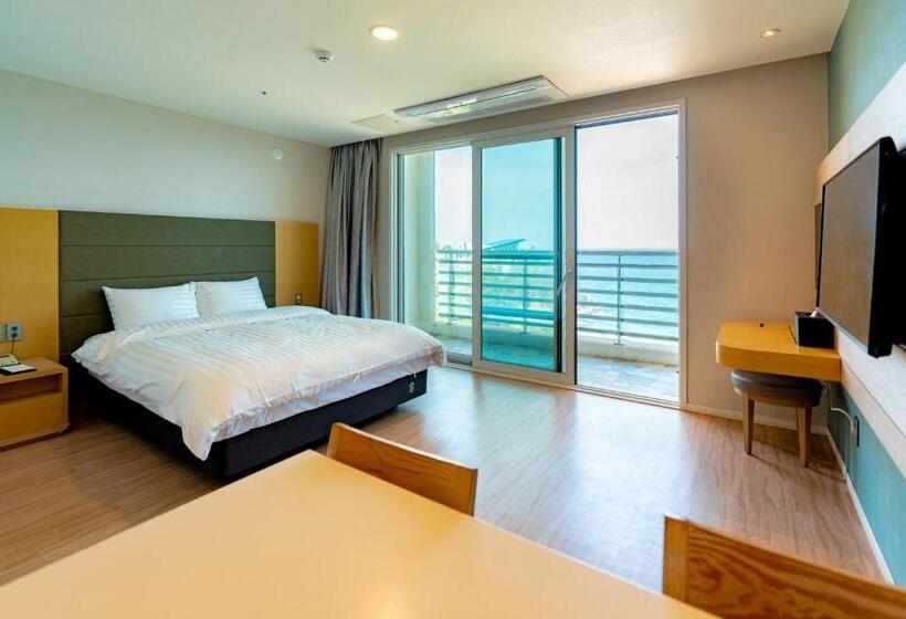 חדר משפחתי נוף לים, Sol Beach Samcheok