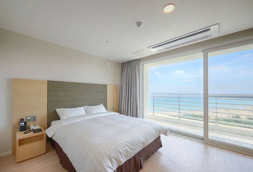 חדר משפחתי נוף לים, Sol Beach Samcheok