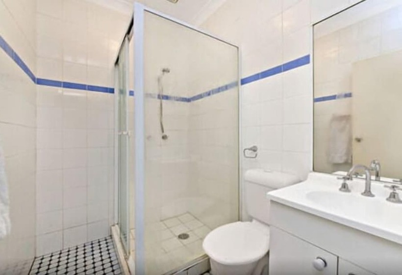 Номер Стандарт Индивидуальный Совместная Ванная, Sinclairs City Hostel