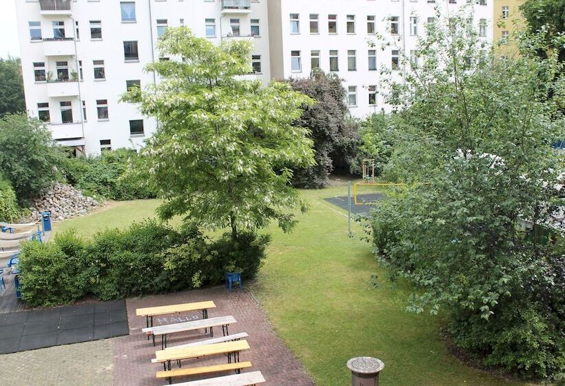 تختخواب در اتاق مشترک, a&o Berlin Friedrichshain