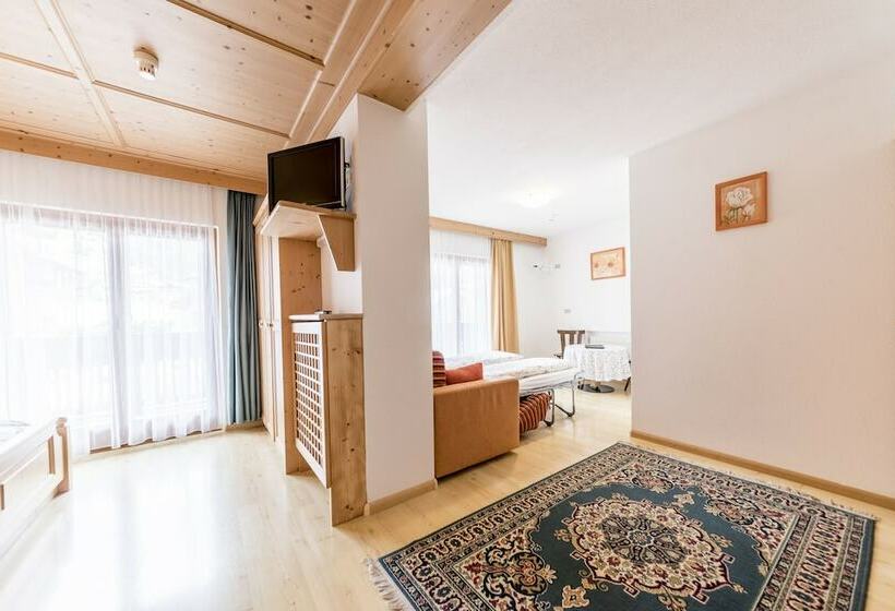 4인용 스탠다드 룸, Garni Hotel Residence Diamant