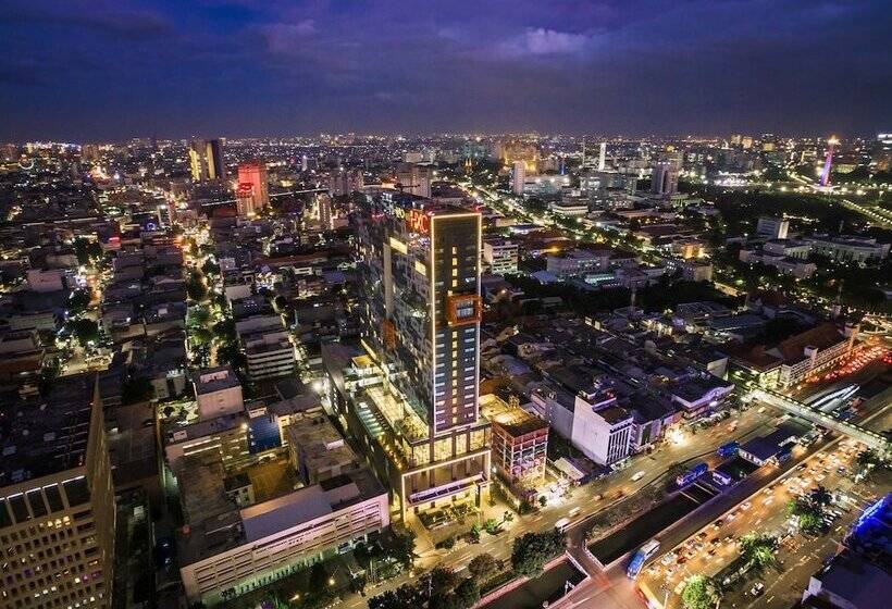 Люкс, Vertu Harmoni Jakarta