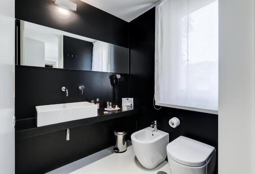 סוויטה דלוקס, Sora Luxury Inn