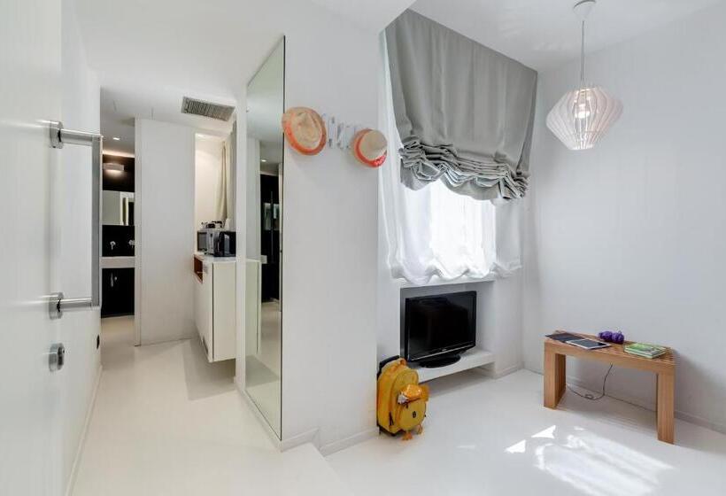סוויטה דלוקס, Sora Luxury Inn