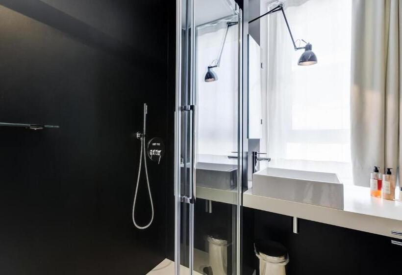 סוויטה דלוקס, Sora Luxury Inn