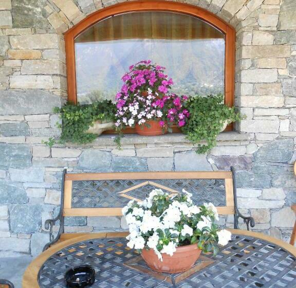 غرفة قياسية مزوَّدة بشُرفة, Affittacamere Les Noyers