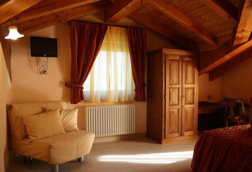 اتاق استاندارد با بالکن, Affittacamere Les Noyers