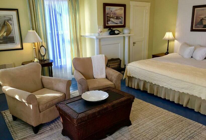 オーシャンビュージュニアスイート, Treadwell Inn