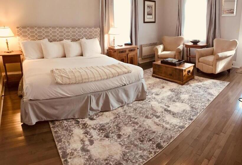 ジュニアスイート, Treadwell Inn