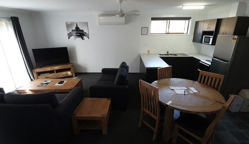 침실 2개 아파트, Colonial Motel & Apartments