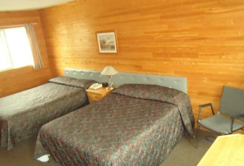 Номер Стандарт 2 Двуспальные Кровати, Dreamland Motel
