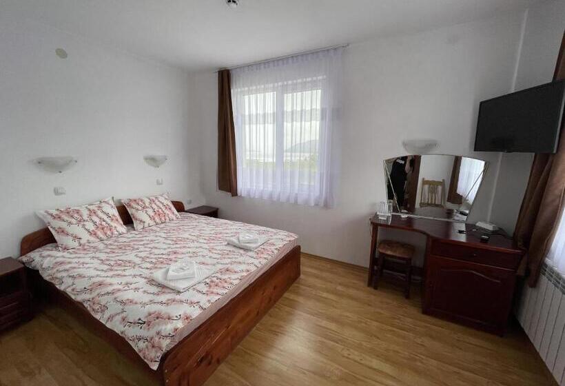 Апартаменты 1 Спальня с Террасой, Family Hotel Panorama