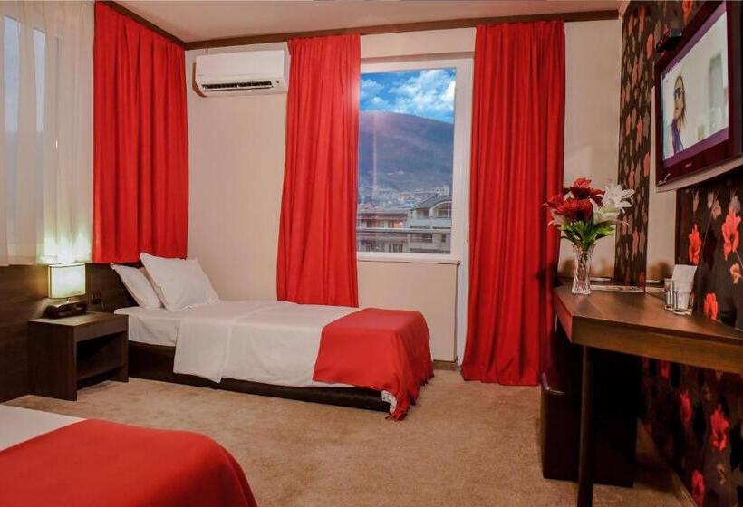 Номер Стандарт Вид на Горы, Central Guest Rooms