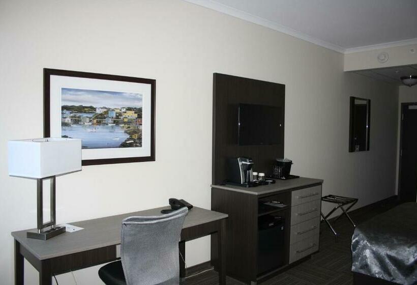 스탠다드 룸, Crossroads Inn & Suites