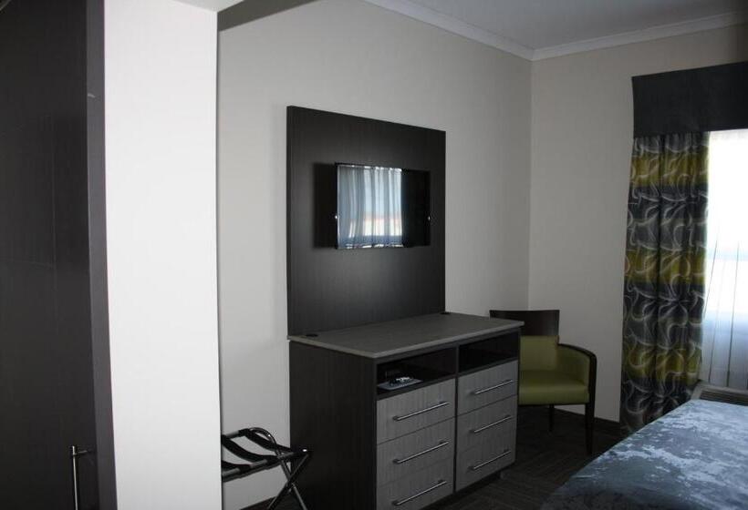 Люкс с гидромассажем, Crossroads Inn & Suites