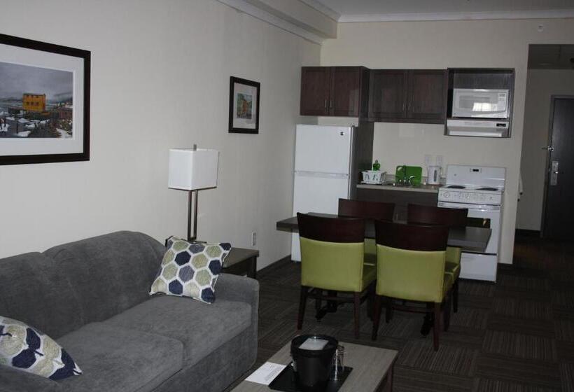 Люкс с гидромассажем, Crossroads Inn & Suites