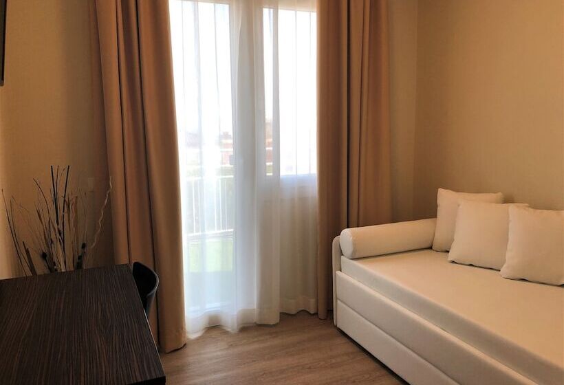 Chambre Quadruple Supérieure, Suez
