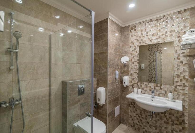 Семейные Апартаменты, Sunny Castle Hotel   All Inclusive And Free Parking