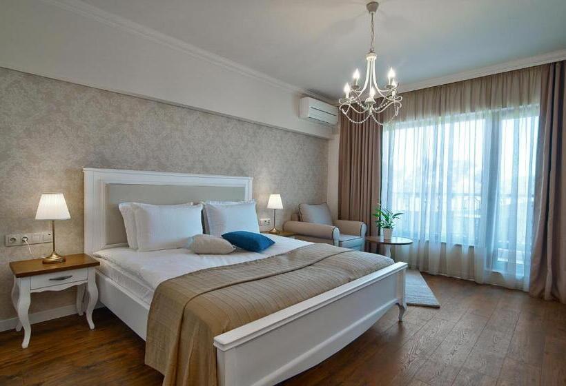 Номер Deluxe Вид на Море Боковой, Sunny Castle Hotel   All Inclusive And Free Parking