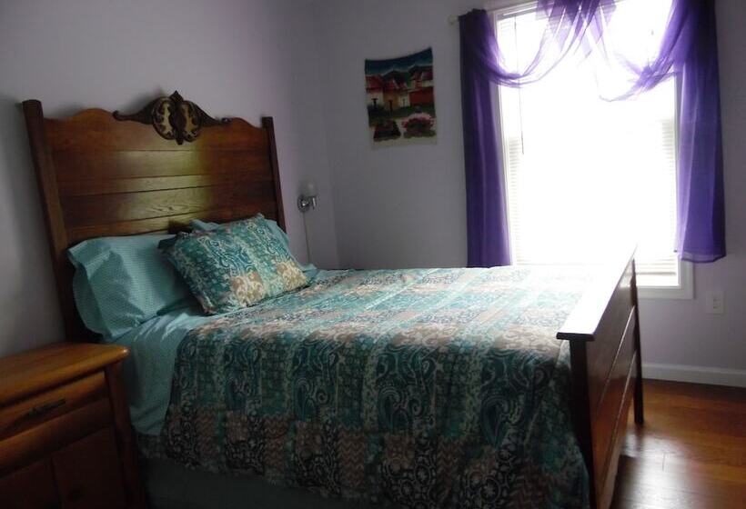 Quarto Estandar, Cantuta Inn