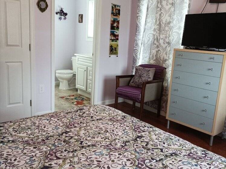 Quarto Deluxe, Cantuta Inn