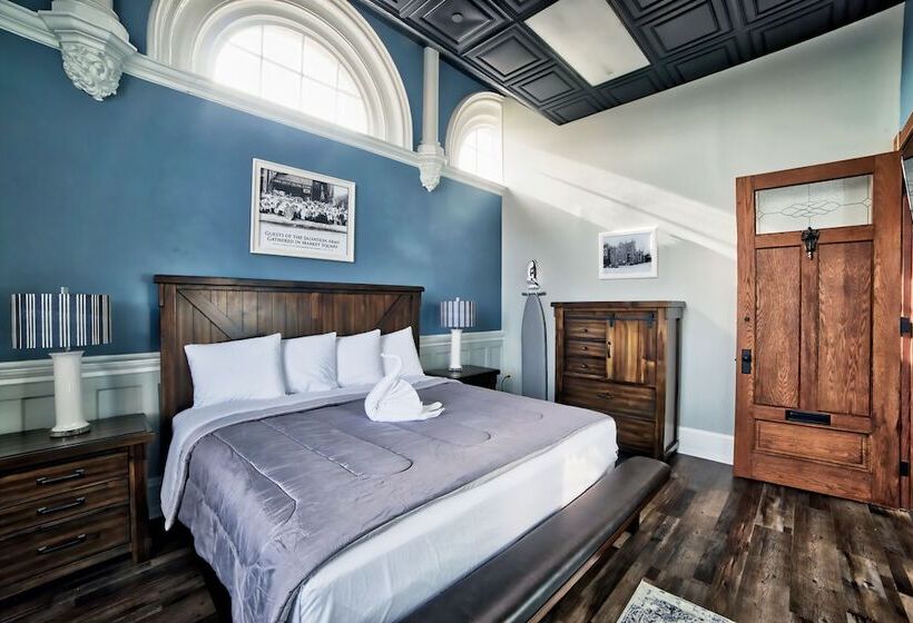 Family Suite, City Hall Grand