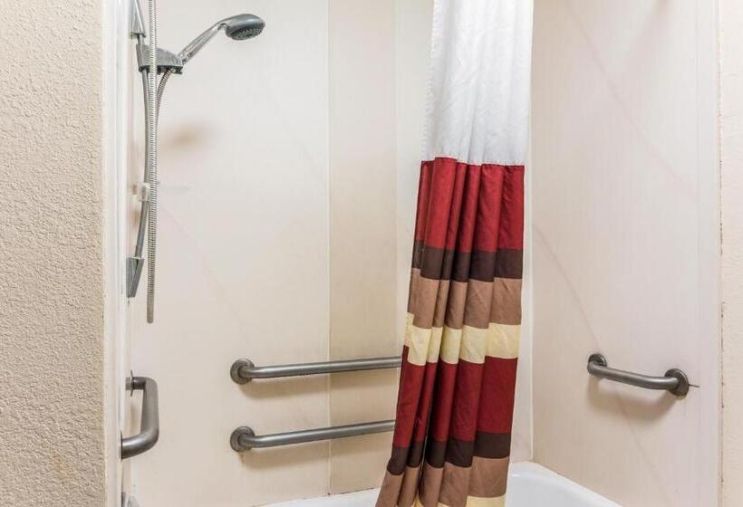 חדר דלוקס מותאם לאנשים עם מוגבלויות, Red Roof Inn Texarkana