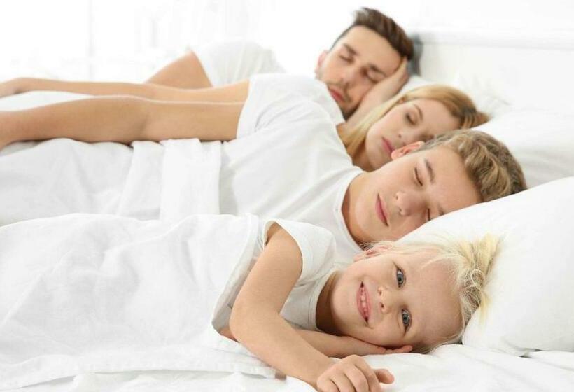 Номер Стандарт 2 Двуспальные Кровати, Sun Plaza Motel