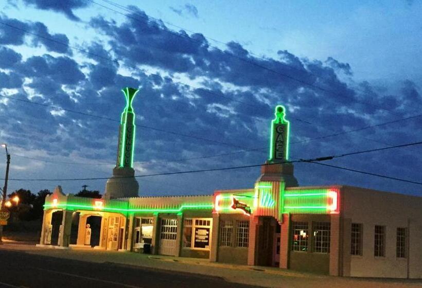 Трехместный Номер Стандарт с Видом, Western Motel