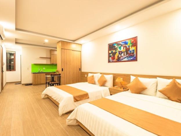 استودیوی استاندارد, Sunset Homestay