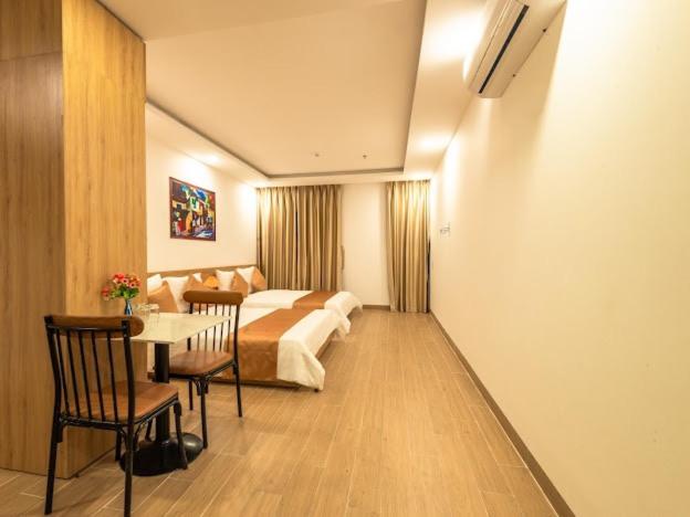 استودیوی استاندارد, Sunset Homestay