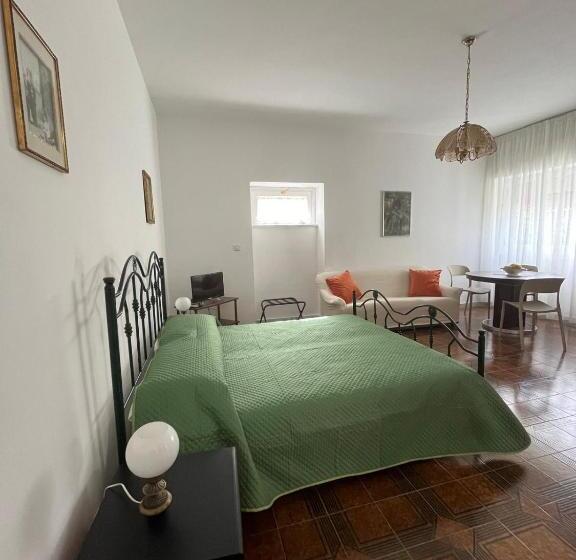 استودیو استاندارد با چشم‌انداز باغ, B&b Villa Machi