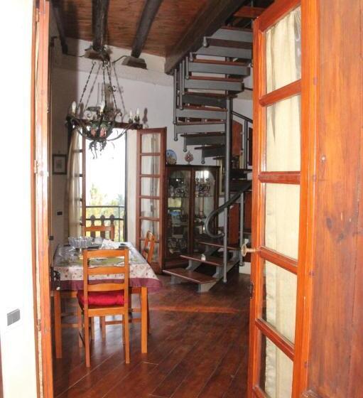 غرفة عائلية, Villa Joele