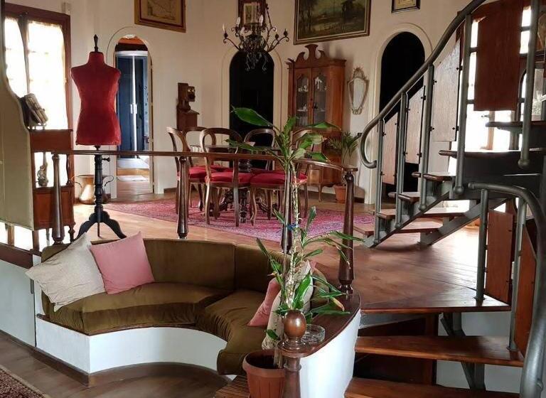 غرفة عائلية, Villa Joele