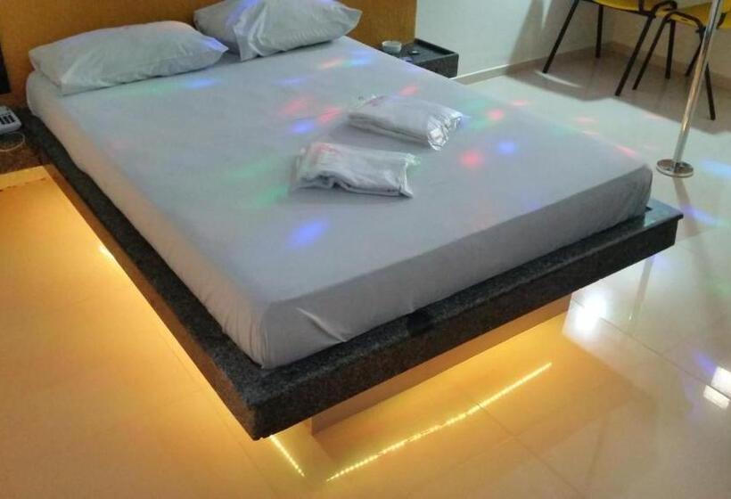 스탠다드 룸, Henry S Motel