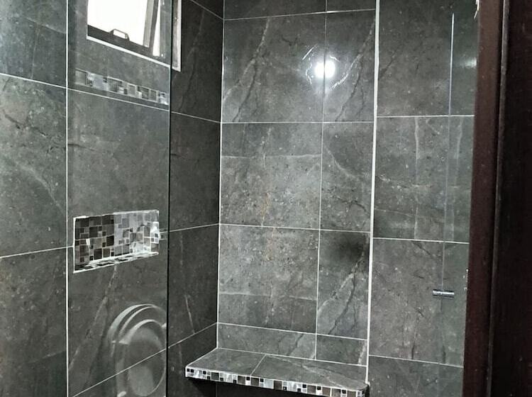 Номер Стандарт, Hostal Kapital City