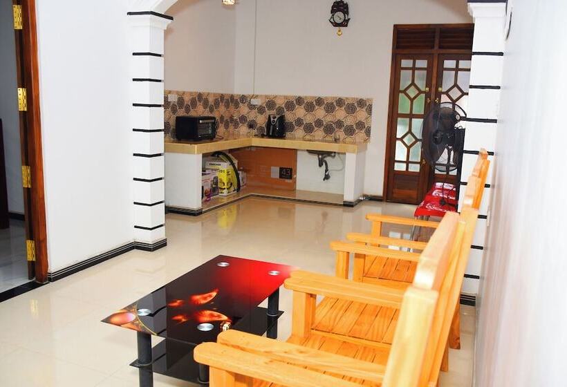 스탠다드 발코니 룸, Sasanda Villa And Yala Safari Place