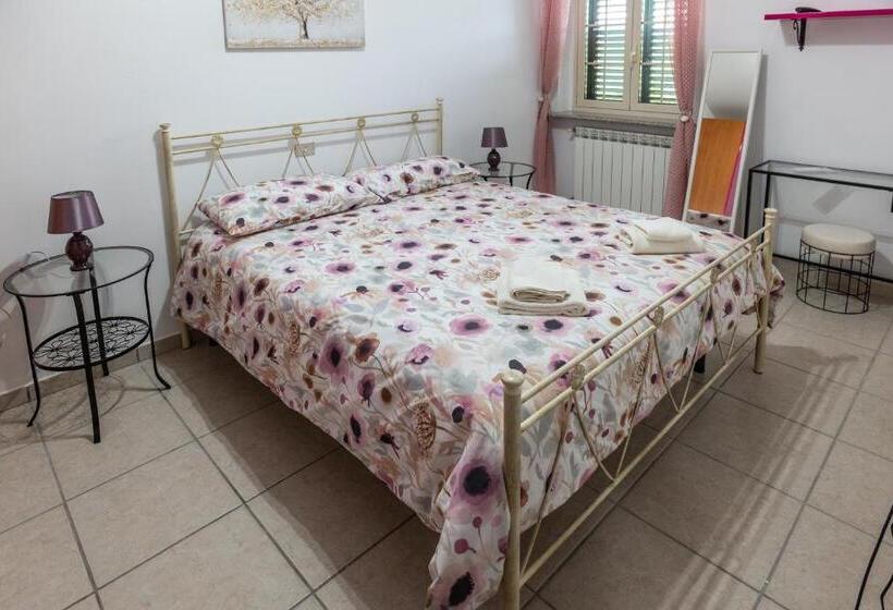 اتاق استاندارد سه نفره, Villa D Angelo