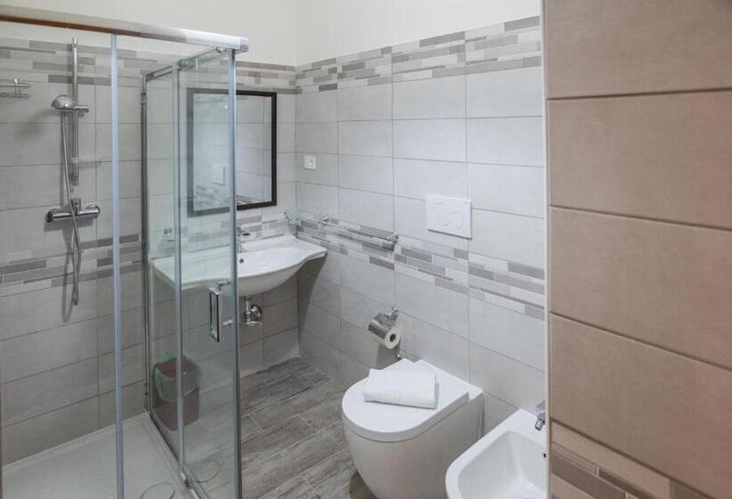 اتاق استاندارد چهار تخته, Villa D Angelo