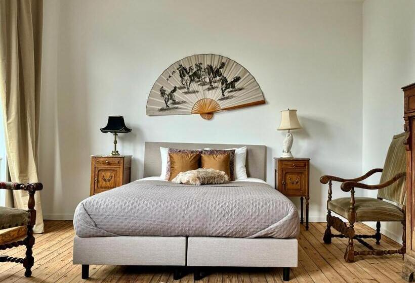 Трехместный Номер Классика, Art House Rooms