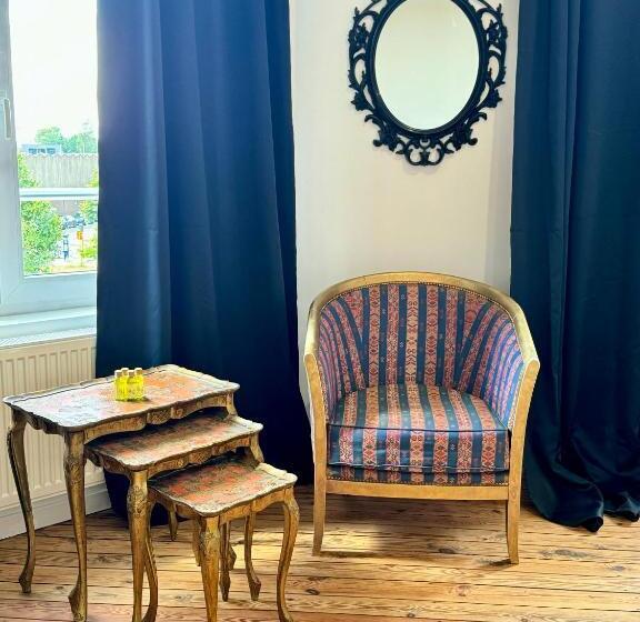 Номер Deluxe, Art House Rooms