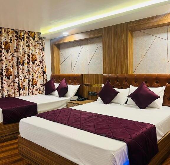 Quarto Familiar Deluxe, Broadway Boutique Mall Road Darjeeling   A Luxury Collection   Best Seller