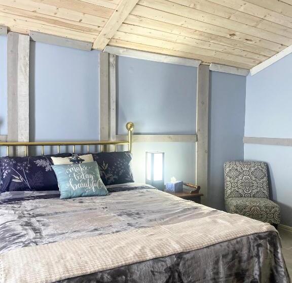 Номер Стандарт, Royal Bnb