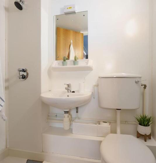 Номер Стандарт Индивидуальный, For Students Only Trendy Non Ensuite Rooms At Northernhay House In Exeter