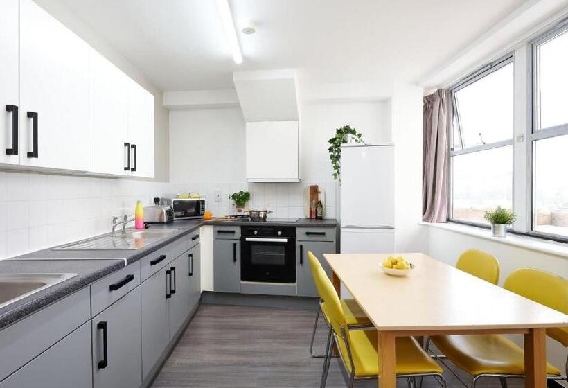 Номер Стандарт, For Students Only Trendy Non Ensuite Rooms At Northernhay House In Exeter