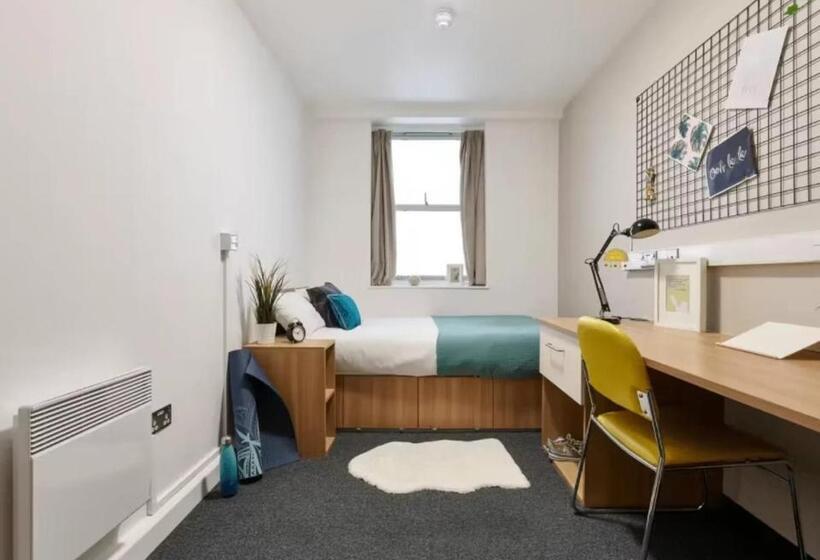 Номер Стандарт Совместная Ванная, For Students Only Trendy Non Ensuite Rooms At Northernhay House In Exeter