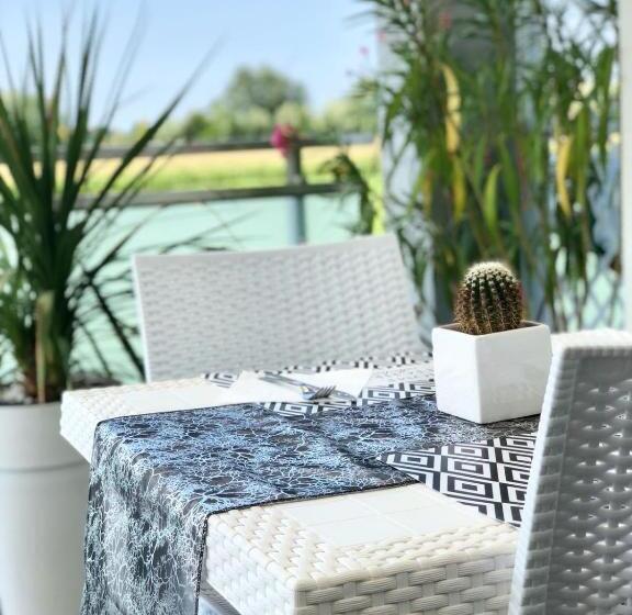 Standard Værelse m. Balkon, B&b Villa Del Lago